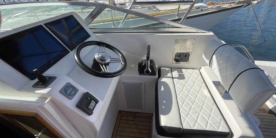 Gulf Craft Silvercraft 33