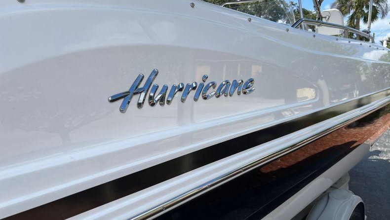 Hurricane Center Console SS 231 OB