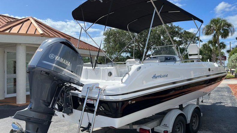 Hurricane Center Console SS 231 OB