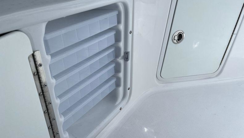 Hurricane Center Console SS 231 OB