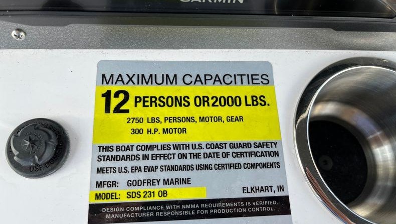 Hurricane Center Console SS 231 OB