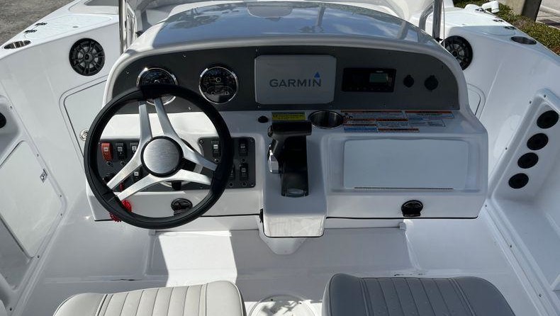 Hurricane Center Console SS 231 OB