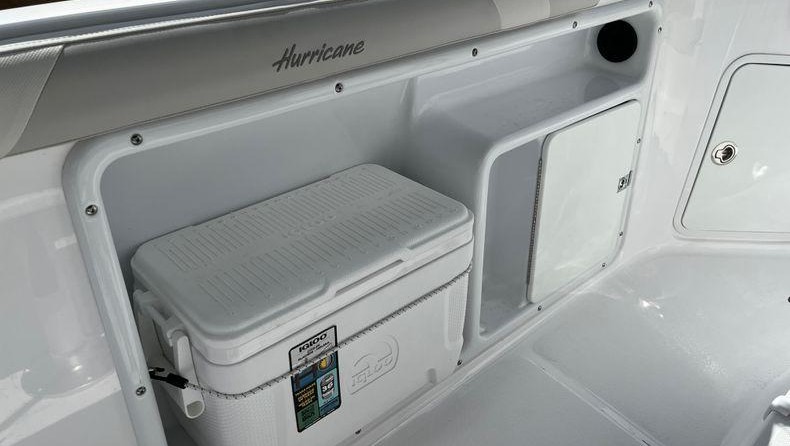 Hurricane Center Console SS 231 OB