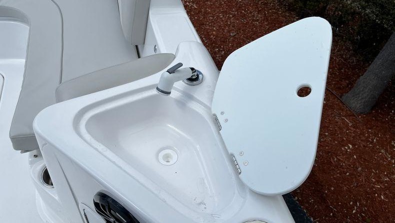 Hurricane Center Console SS 231 OB