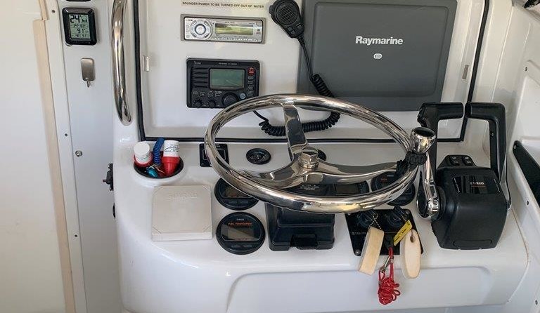 Glacier bay isle runner blue hull 2670