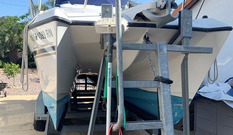 Glacier bay isle runner blue hull 2670