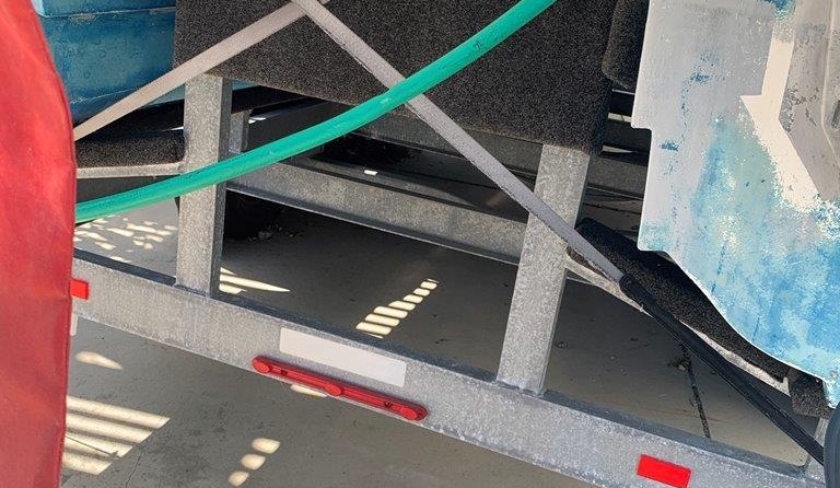 Glacier bay isle runner blue hull 2670