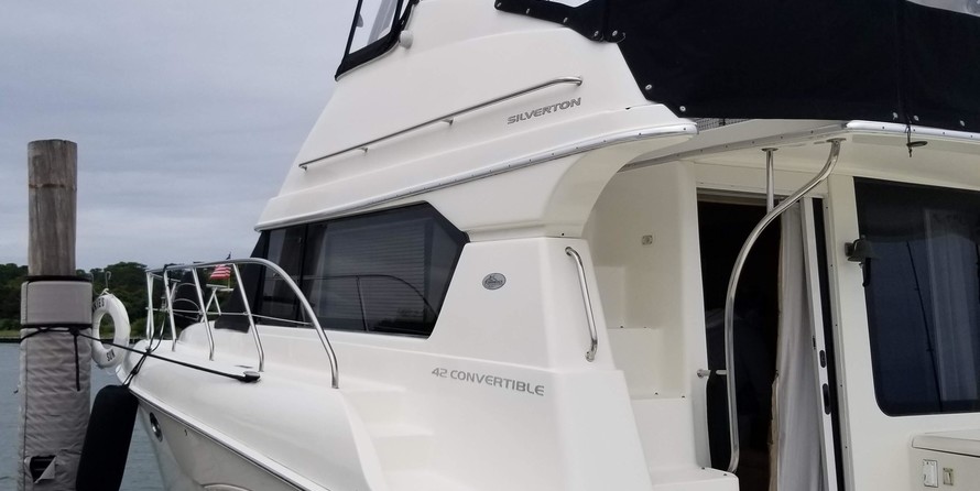 Silverton 42 Convertible