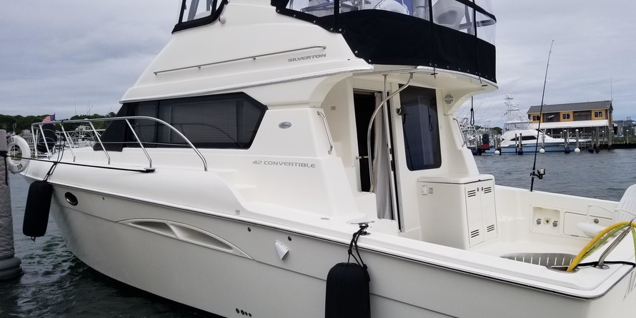 Silverton 42 Convertible