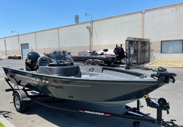 Tracker Pro Guide V-16 SC