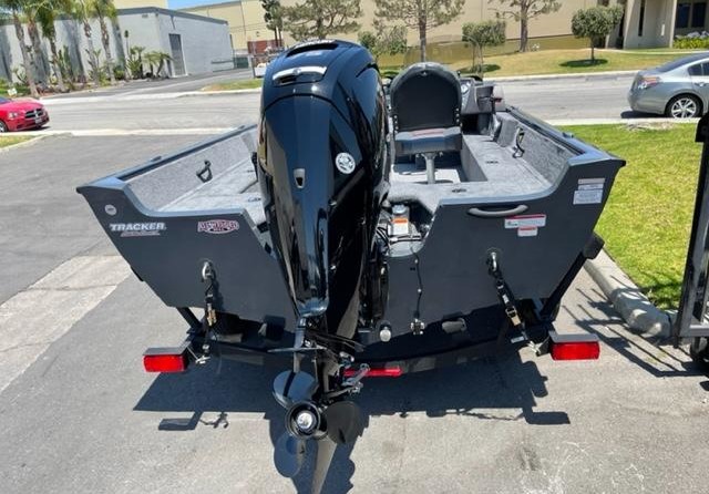 Tracker Pro Guide V-16 SC