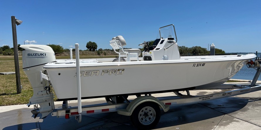 Sea Ray pro 208 bay