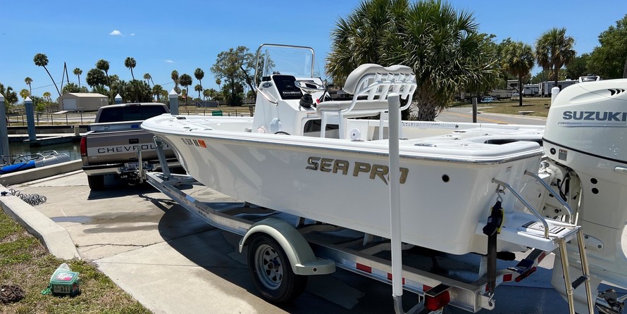 Sea Ray pro 208 bay