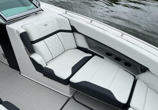 Regal 3300