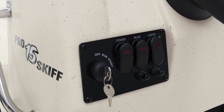 Mako Pro Skiff 15 CC