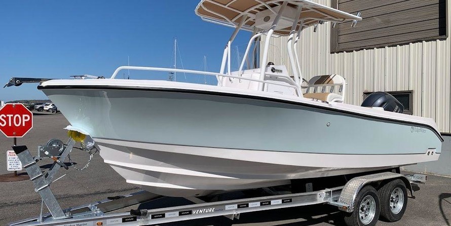 Edgewater 208 CC