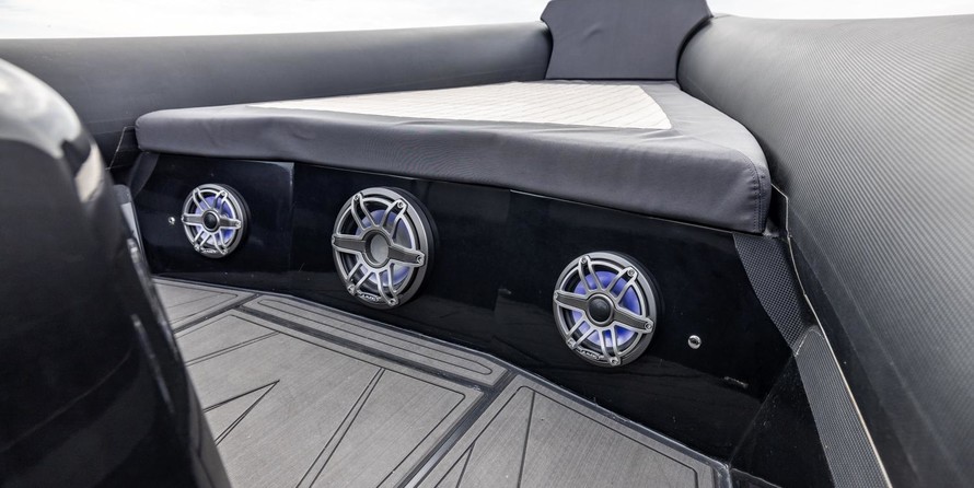 Revolt Comfort 11.80