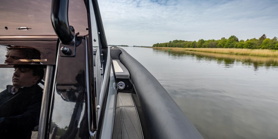 Revolt Comfort 11.80