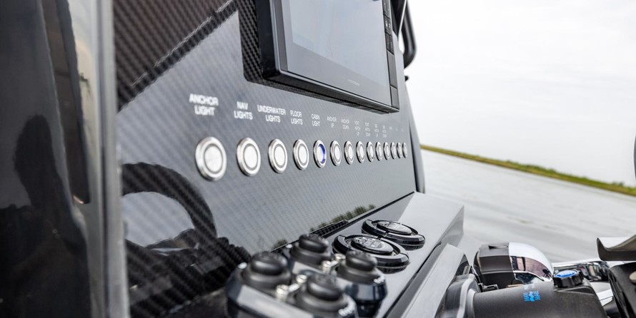 Revolt Comfort 11.80