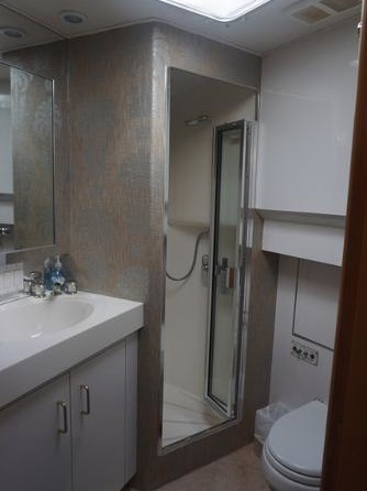 Hatteras Flybridge Motor Yacht