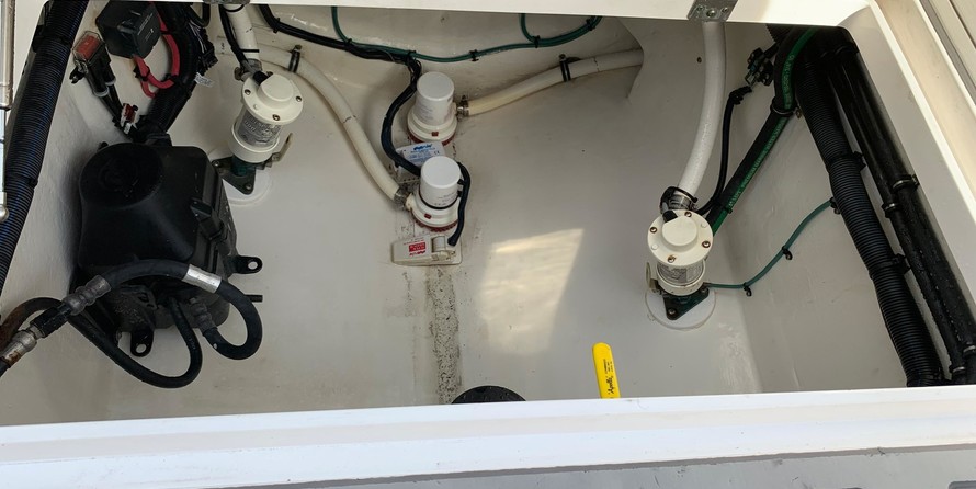 Intrepid 375 Center Console