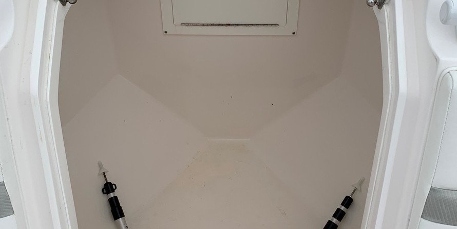 Intrepid 375 Center Console