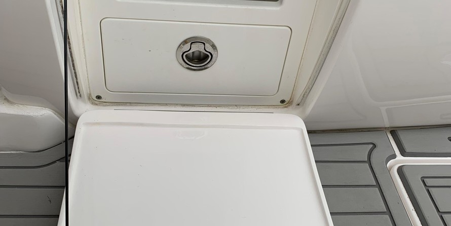 Intrepid 375 Center Console