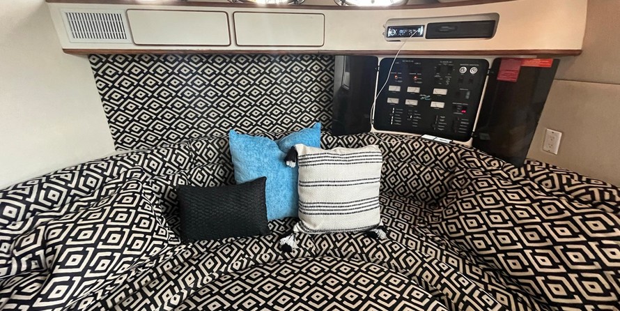 Sea ray 400 express cruiser