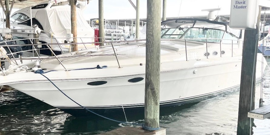 Sea ray 400 express cruiser