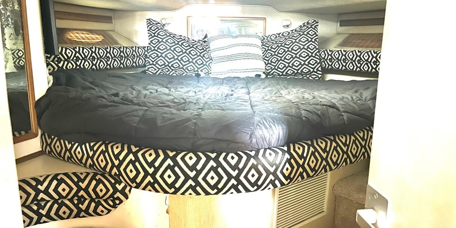 Sea ray 400 express cruiser