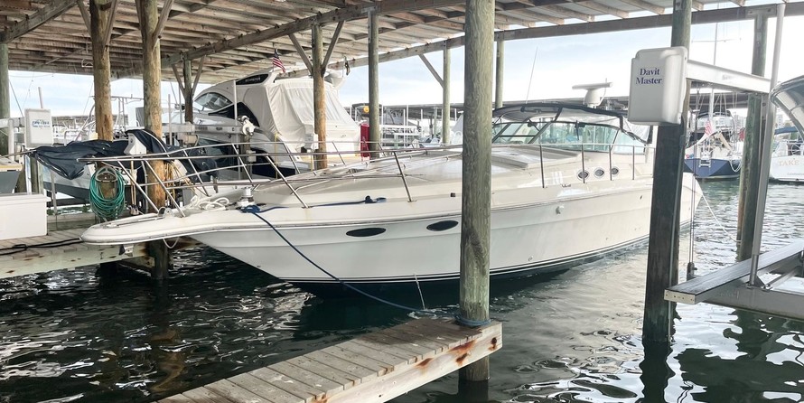 Sea ray 400 express cruiser