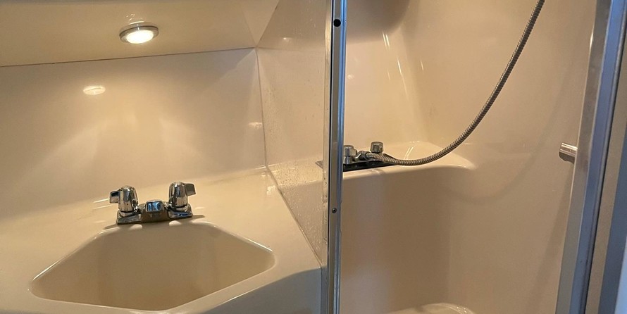 Sea ray 400 express cruiser