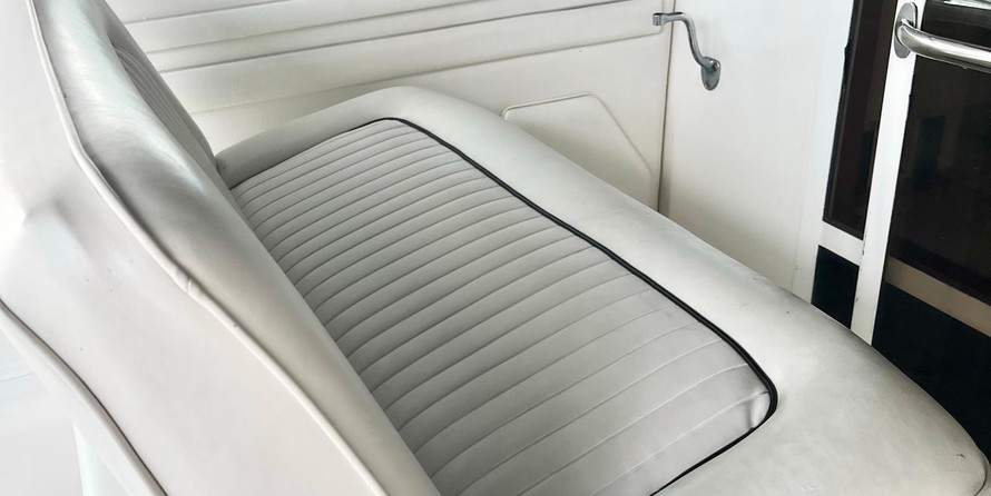 Sea ray 400 express cruiser