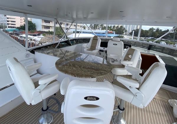 Hatteras 75 Cockpit Motor Yacht