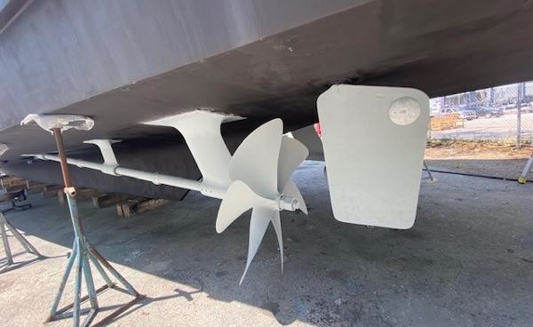 Hatteras 75 Cockpit Motor Yacht