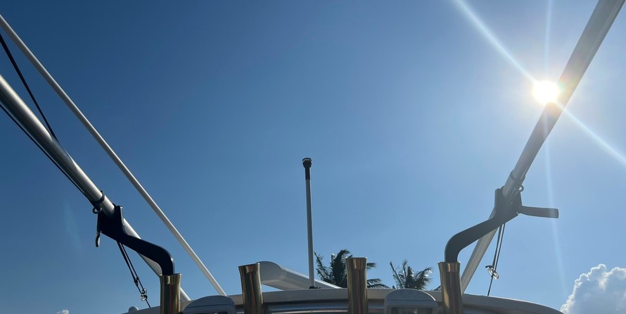 Pursuit 2870 center console