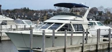 Tollycraft 34 sport sedan