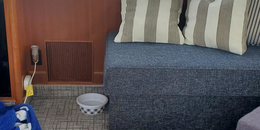 Tollycraft 34 sport sedan