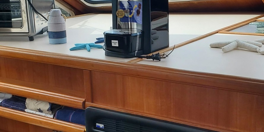 Tollycraft 34 sport sedan