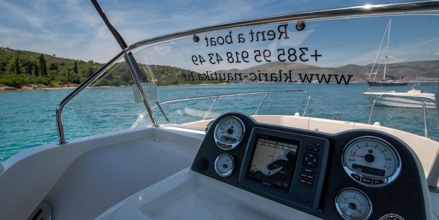 Quicksilver Activ 675 Open