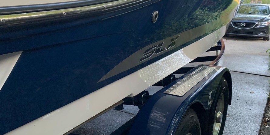 Sea Ray 230 SLX