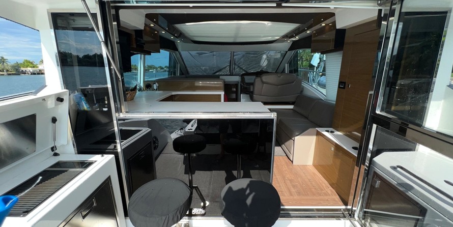 Cruisers Yachts 45 Cantius