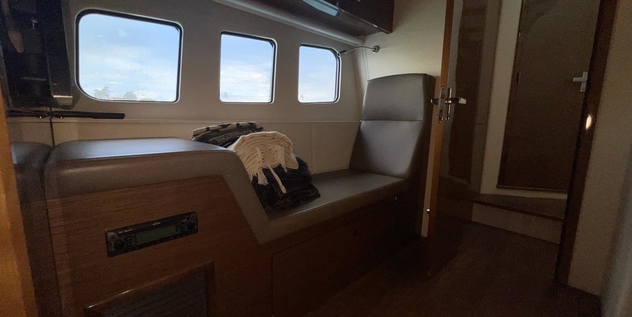 Cruisers Yachts 45 Cantius