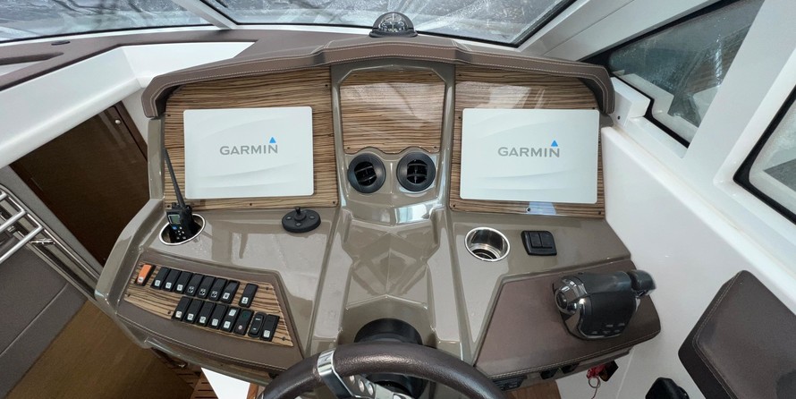 Cruisers Yachts 45 Cantius