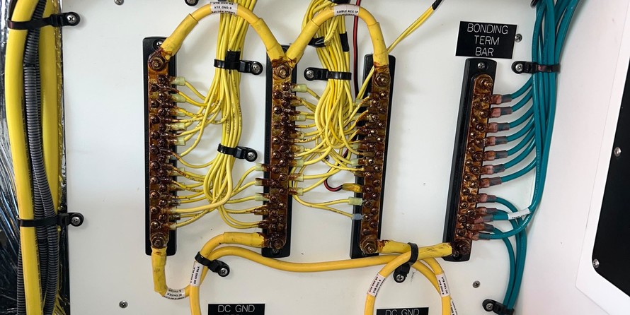 Cruisers Yachts 45 Cantius