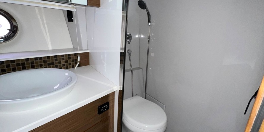 Cruisers Yachts 45 Cantius