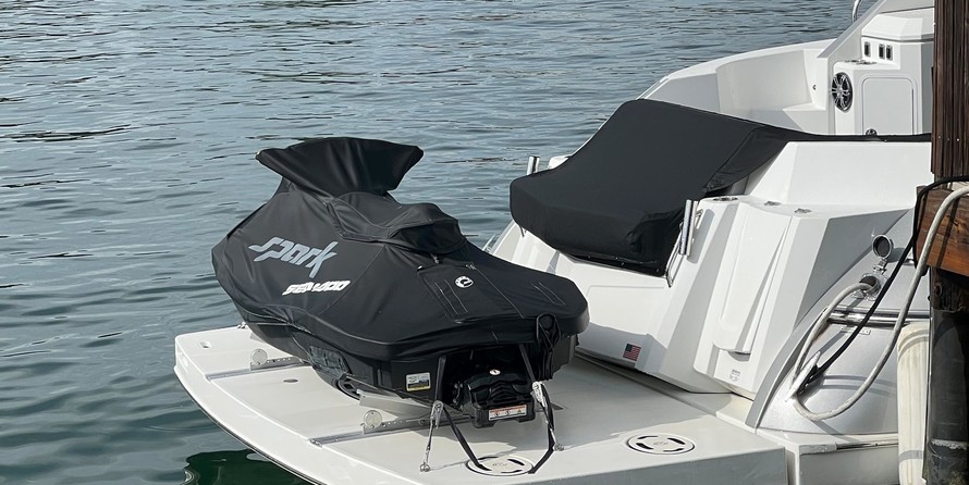 Cruisers Yachts 45 Cantius