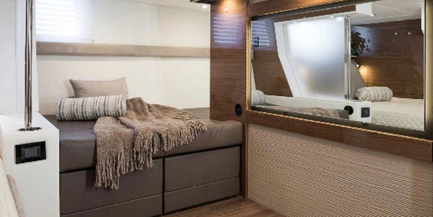 Cruisers Yachts 45 Cantius