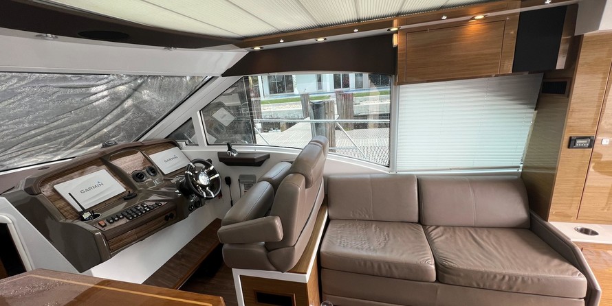 Cruisers Yachts 45 Cantius