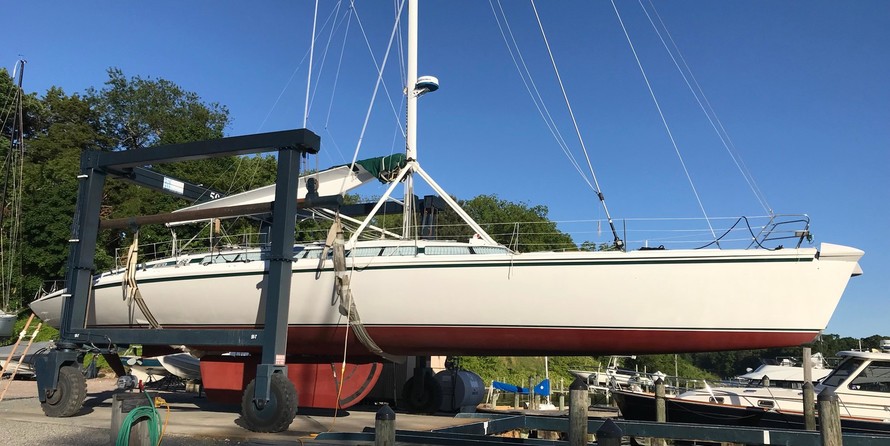 Custom Goetz All Carbon 68 Sloop